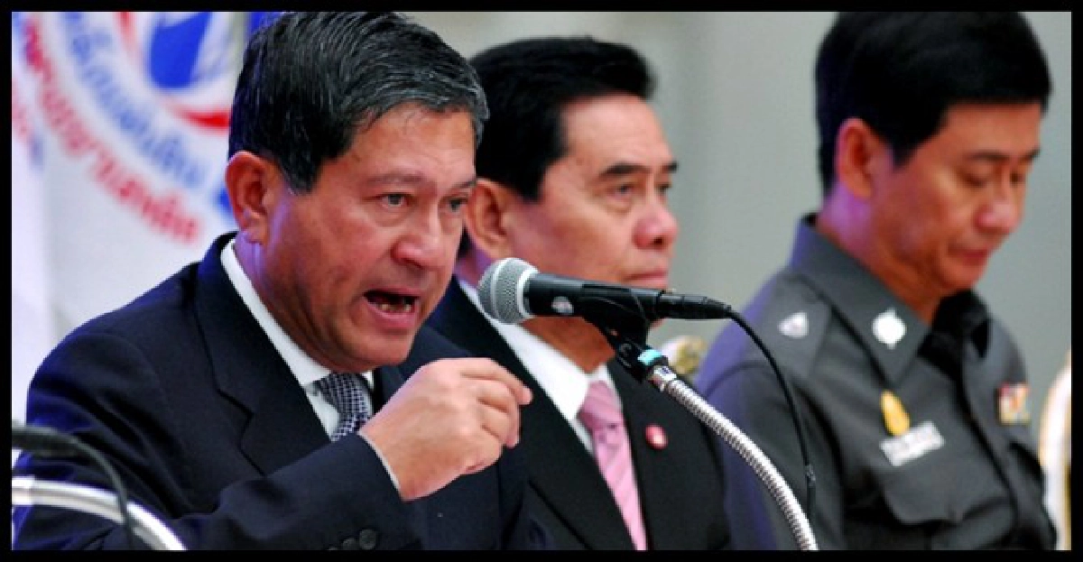 'เฉลิม'ปัดเกาเหลา'ผบ.ตร.' 'เฉลิม'ปัดเกาเหลา'ผบ.ตร.'