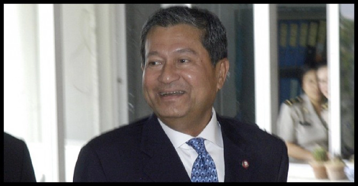 'เฉลิม'ปัดวิจารณ์เชิญป๋าร่วมงานน้ำท่วม 'เฉลิม'ปัดวิจารณ์เชิญป๋าร่วมงานน้ำท่วม