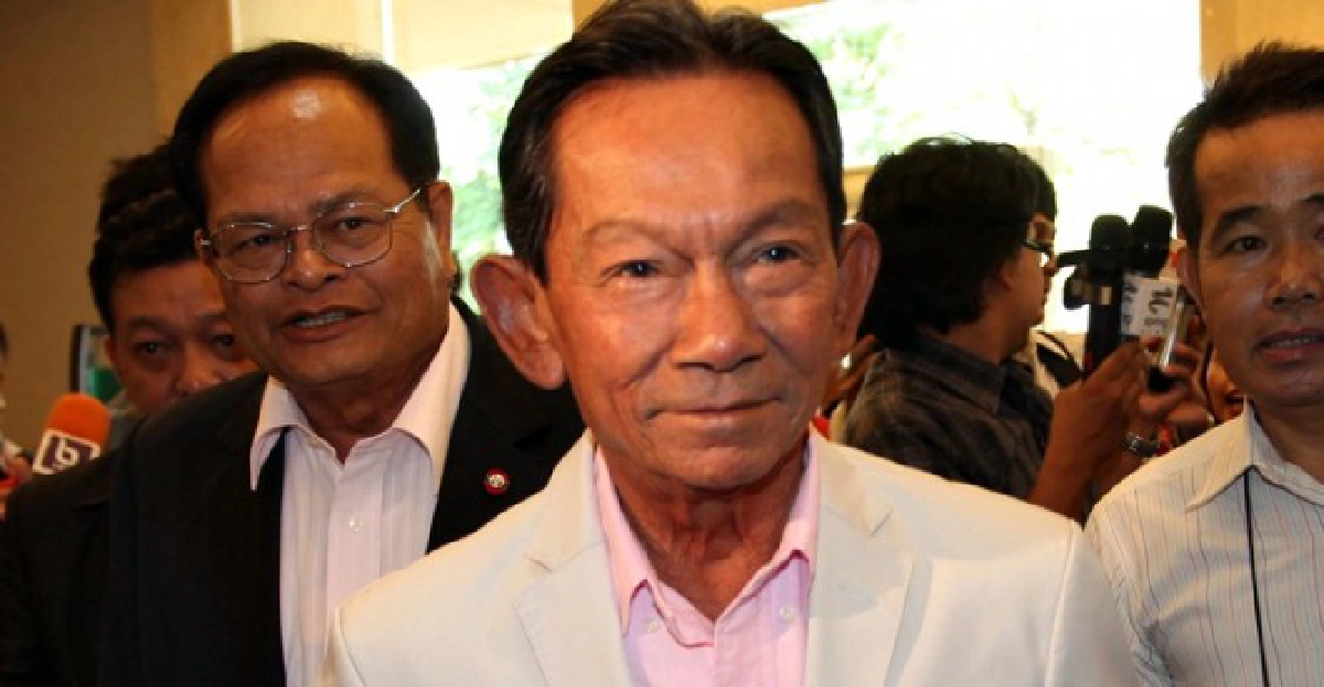 'เสธ.หนั่น'หนุนกระบวนแก้รธน.ผ่านสภา 'เสธ.หนั่น'หนุนกระบวนแก้รธน.ผ่านสภา