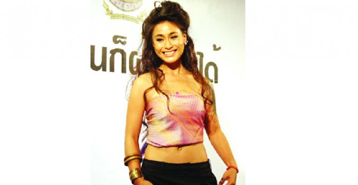 พิธี ปาร์ตี้ หรือบีบอย แนวไหนก็'ผ้าไทย'ได้
โย่ว!! พิธี ปาร์ตี้ หรือบีบอย แนวไหนก็'ผ้าไทย'ได้
โย่ว!!