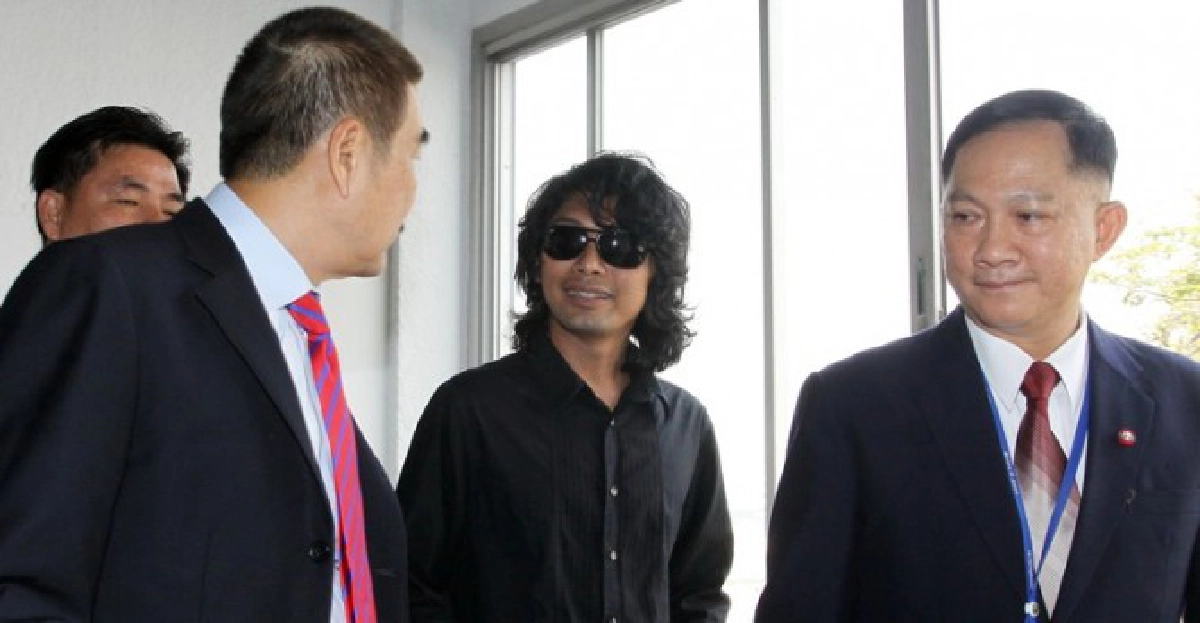 'เสก'ขอโอกาสสังคมพร้อมเป็นคนดี 'เสก'ขอโอกาสสังคมพร้อมเป็นคนดี