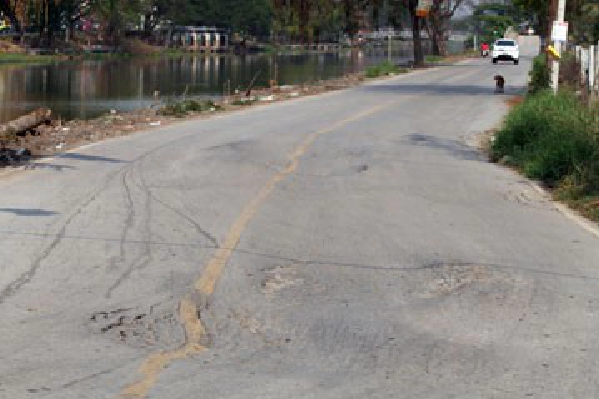 ทางเลี่ยงรถติด...ถนนพัง