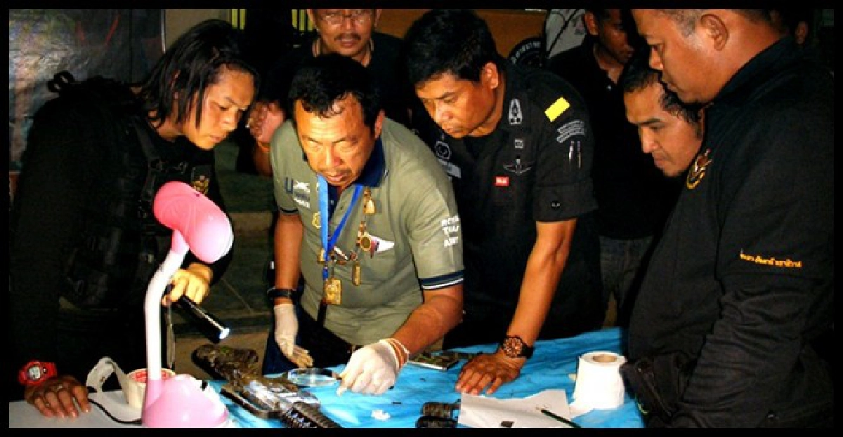 ค้นจะแนะพบ'เอ็ม16'โจรจ่อใช้ก่อเหตุ ค้นจะแนะพบ'เอ็ม16'โจรจ่อใช้ก่อเหตุ