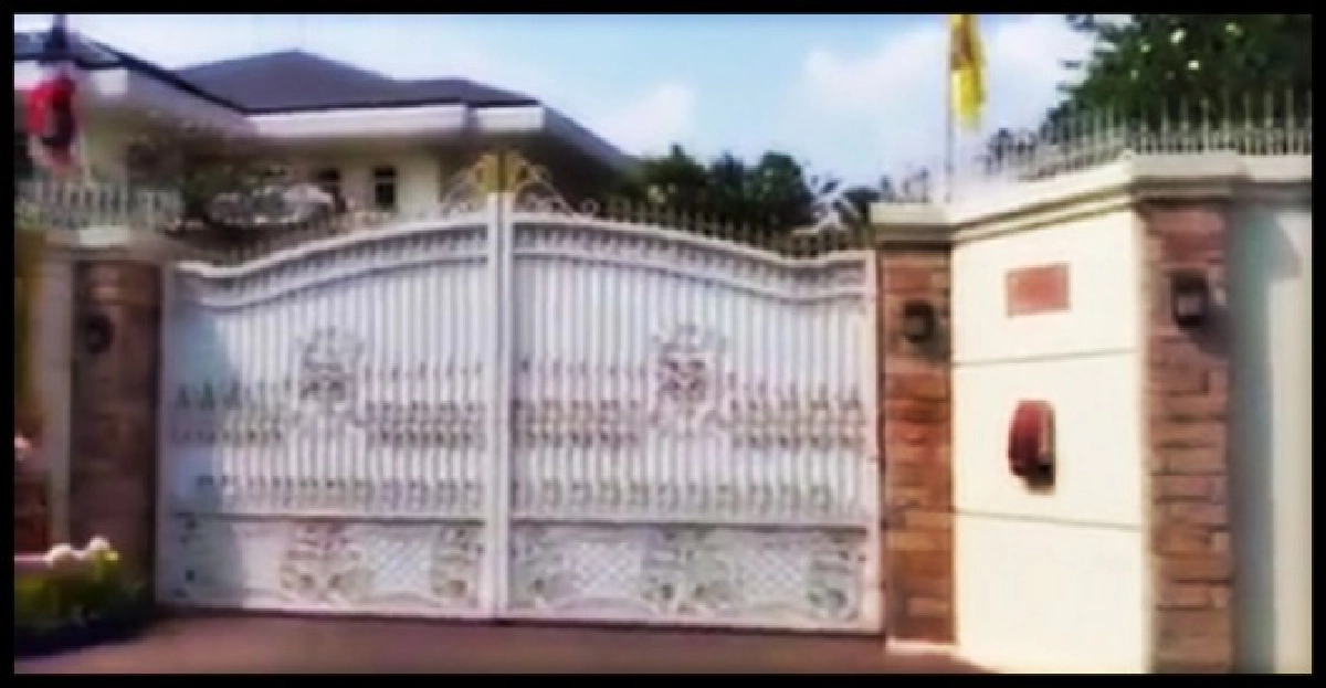 'ปู'ซุกตัวเงียบอยู่บ้านงดภารกิจ 'ปู'ซุกตัวเงียบอยู่บ้านงดภารกิจ