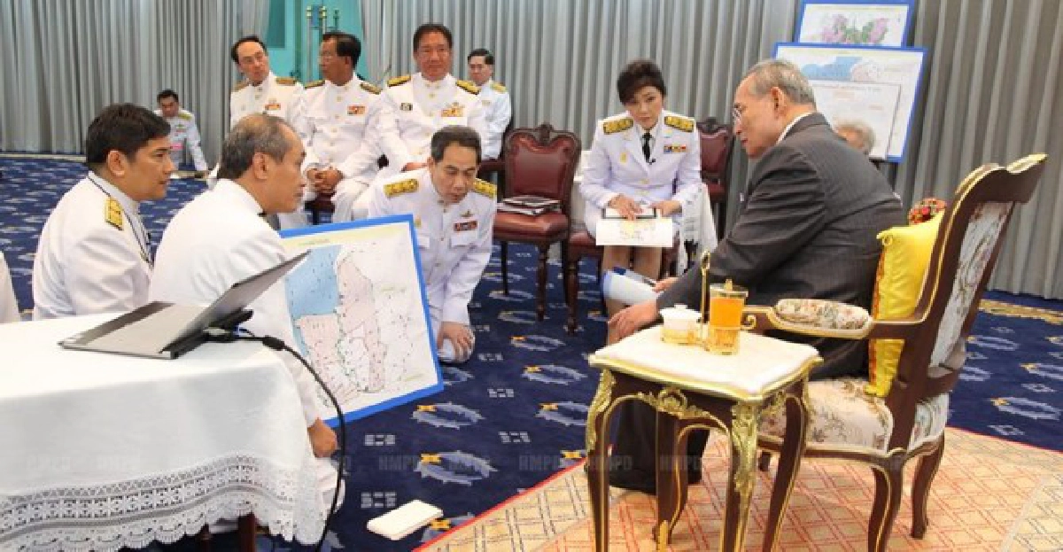 ในหลวงทรงแนะปลูกต้นไม้กันน้ำท่วม ในหลวงทรงแนะปลูกต้นไม้กันน้ำท่วม