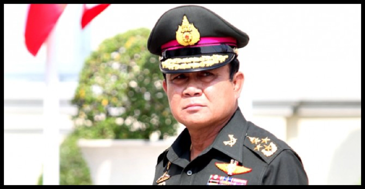 'ผบ.ทบ.'ขอปิดปากวิจารณ์แก้'รธน.' 'ผบ.ทบ.'ขอปิดปากวิจารณ์แก้'รธน.'