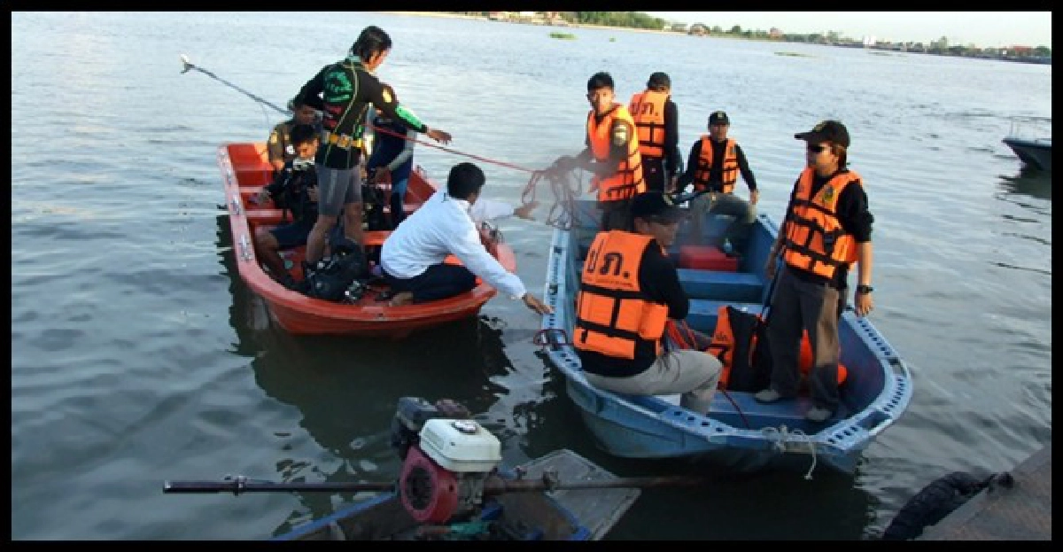 พบศพแล้ว2นร.เรือล่มจมกลางเจ้าพระยา พบศพแล้ว2นร.เรือล่มจมกลางเจ้าพระยา