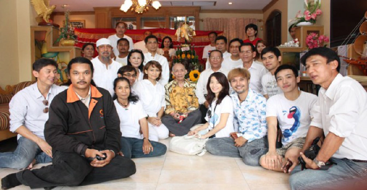 ศิรินทรา เปิดบ้านไหว้ครูฟุ้งงานล้นละครเวที-ทีวี ศิรินทรา เปิดบ้านไหว้ครูฟุ้งงานล้นละครเวที-ทีวี