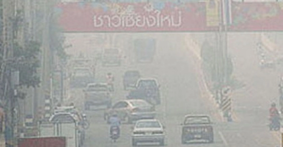 ฝุ่นละอองปลอดภัย มองเห็นเสาไฟฟ้า4ต้น ฝุ่นละอองปลอดภัย มองเห็นเสาไฟฟ้า4ต้น