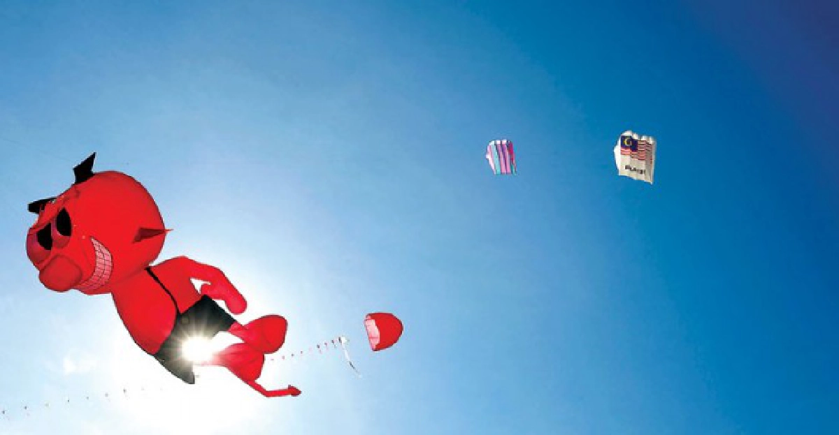 ว่าวเรืองแสง 