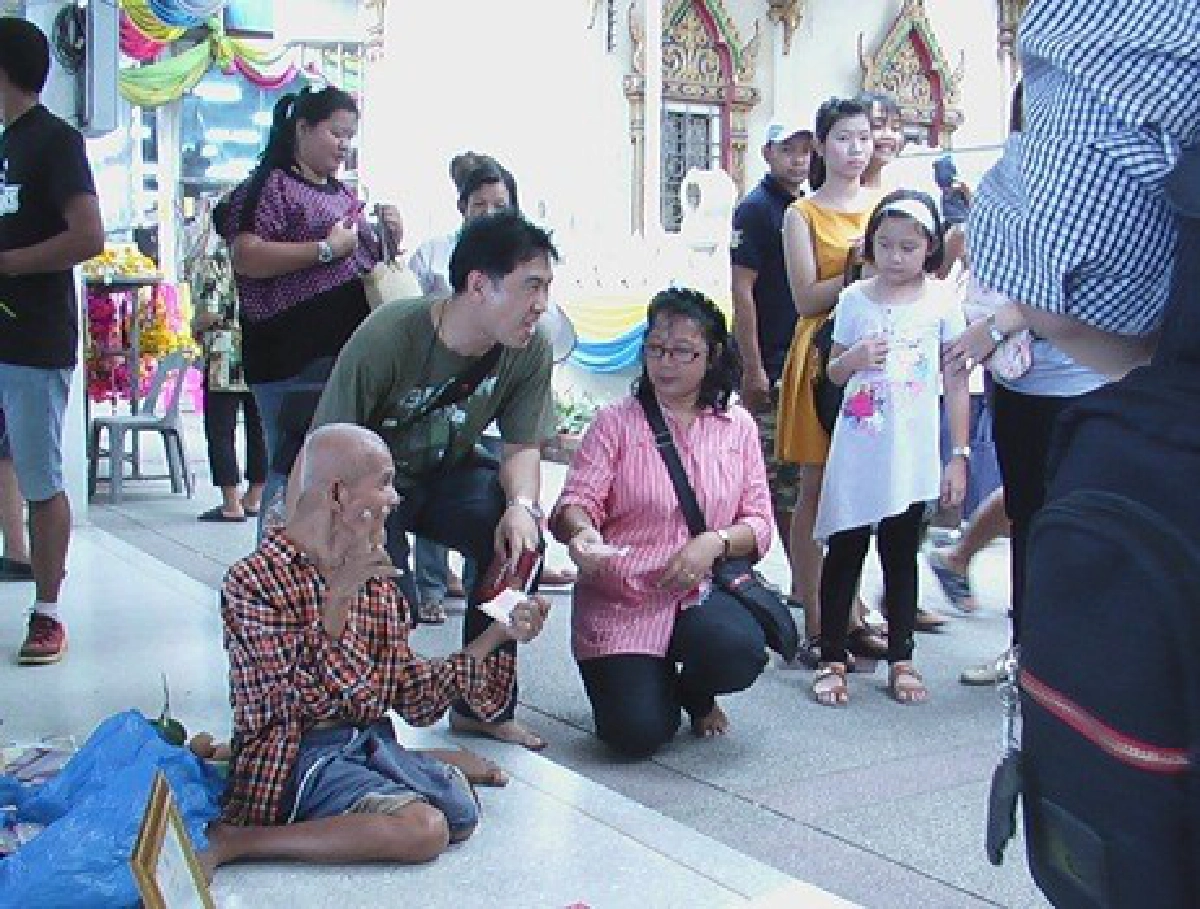 'ลุงเอี่ยม'วัดไร่ขิงพรีเซ็นเตอร์ต้านยา
