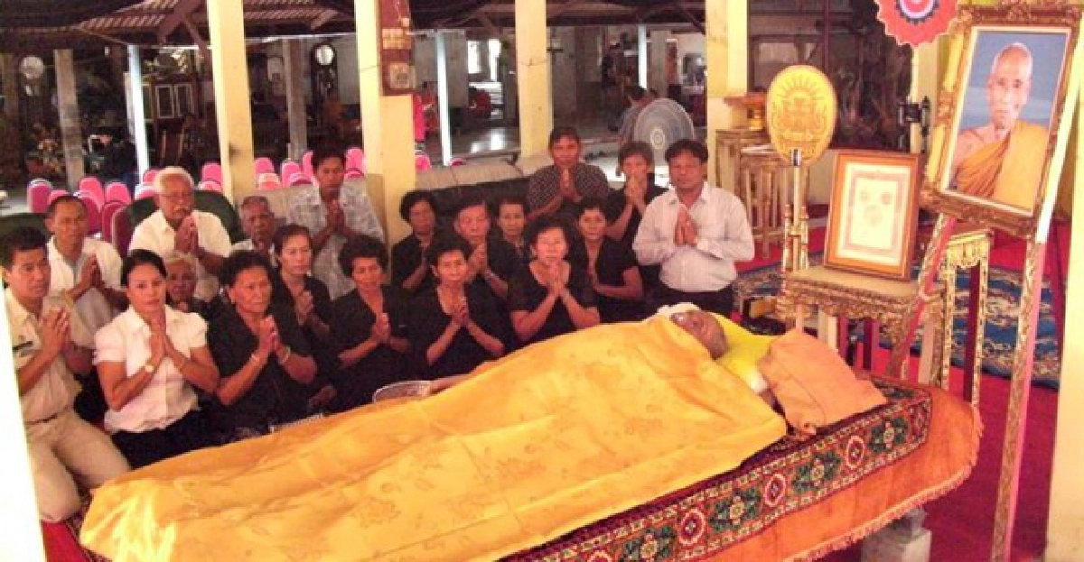'หลวงพ่อโทน'เกจิดังอ่างทองละสังขาร 'หลวงพ่อโทน'เกจิดังอ่างทองละสังขาร
