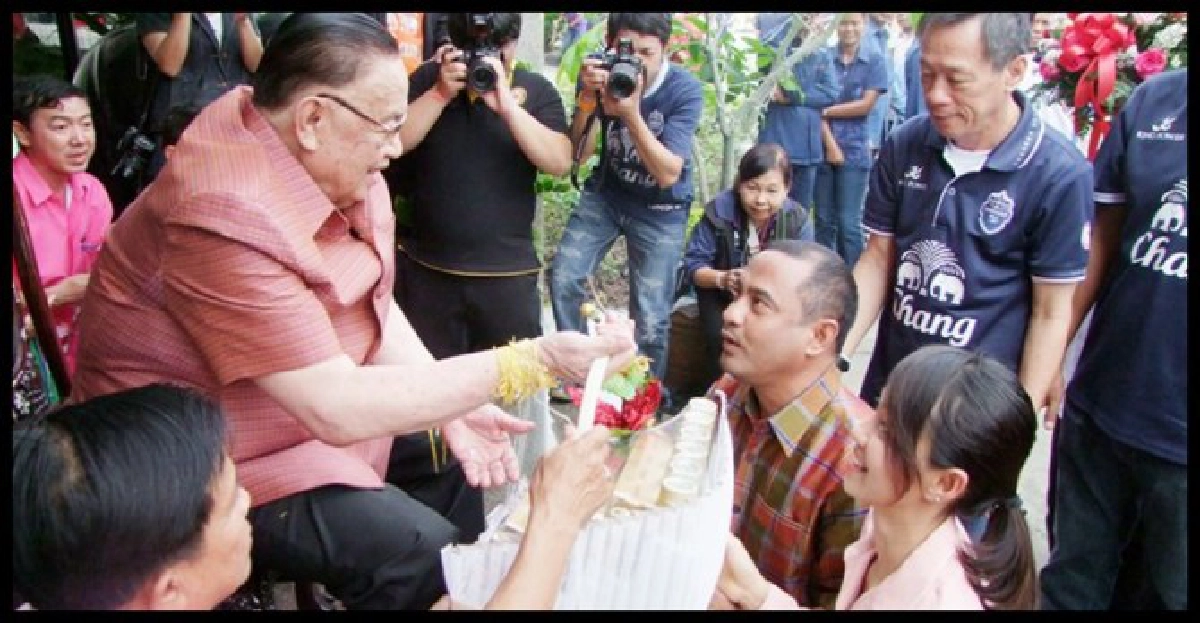 84ปี'ปู่ชัย'แห่อวยพรพรึบ 84ปี'ปู่ชัย'แห่อวยพรพรึบ
