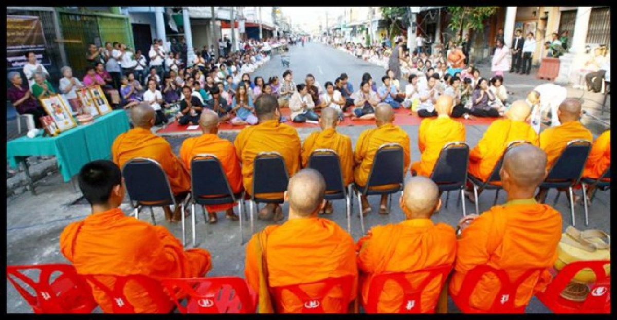 ทำบุญอุทิศให้ผู้เสียชีวิตคาร์บอมบ์ ทำบุญอุทิศให้ผู้เสียชีวิตคาร์บอมบ์