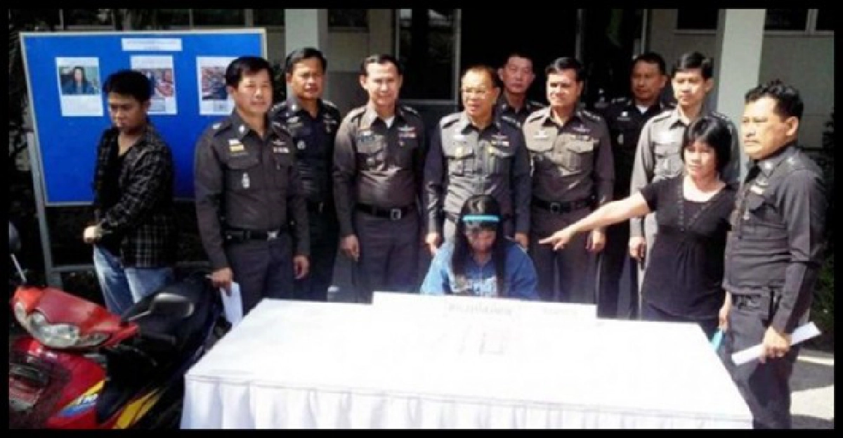 'บีบคอ'ฆ่าแม่เพื่อนชิงทอง2บาท
'บีบคอ'ฆ่าแม่เพื่อนชิงทอง2บาท