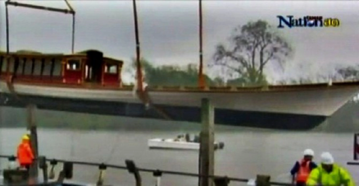 อังกฤษปล่อยเรือพระที่นั่งลงน้ำ อังกฤษปล่อยเรือพระที่นั่งลงน้ำ