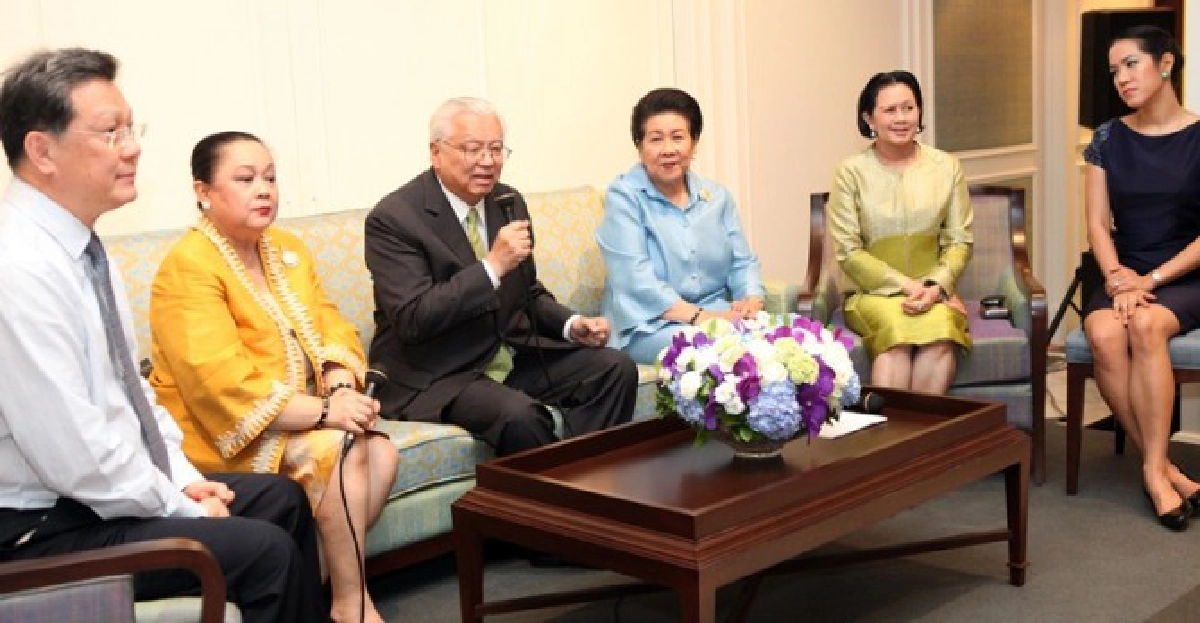 สืบสานความเป็น'ไทย'บนผืนผ้า สืบสานความเป็น'ไทย'บนผืนผ้า