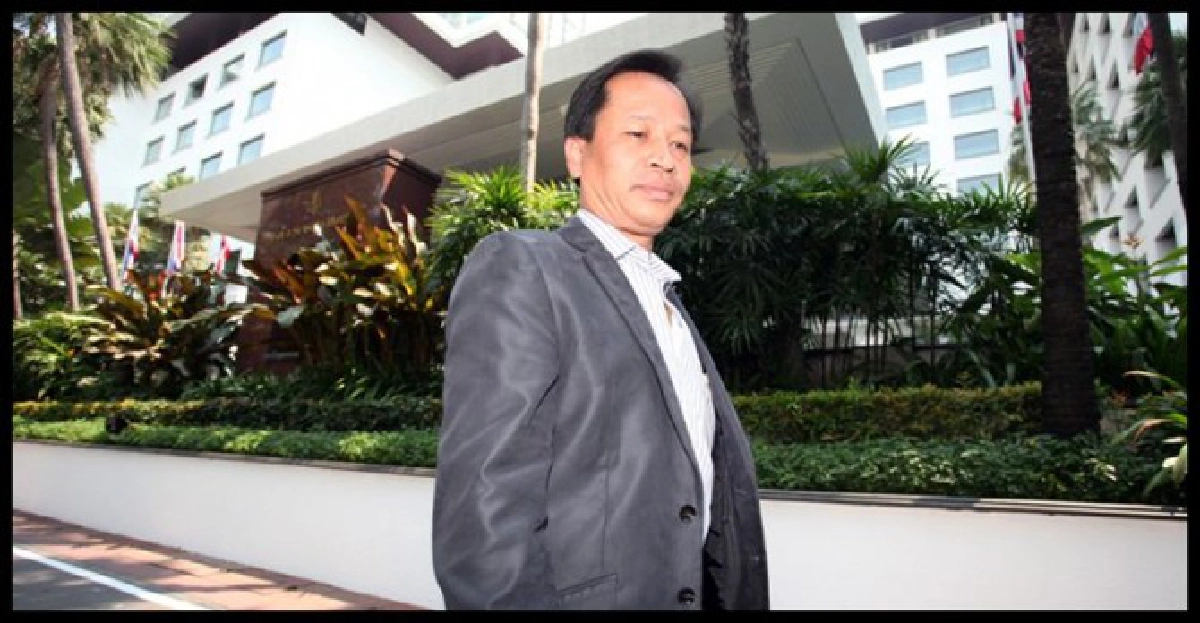 ประชาแฉอภิสิทธิ์ฝากคนอื่นกดบัตรแทน ประชาแฉอภิสิทธิ์ฝากคนอื่นกดบัตรแทน