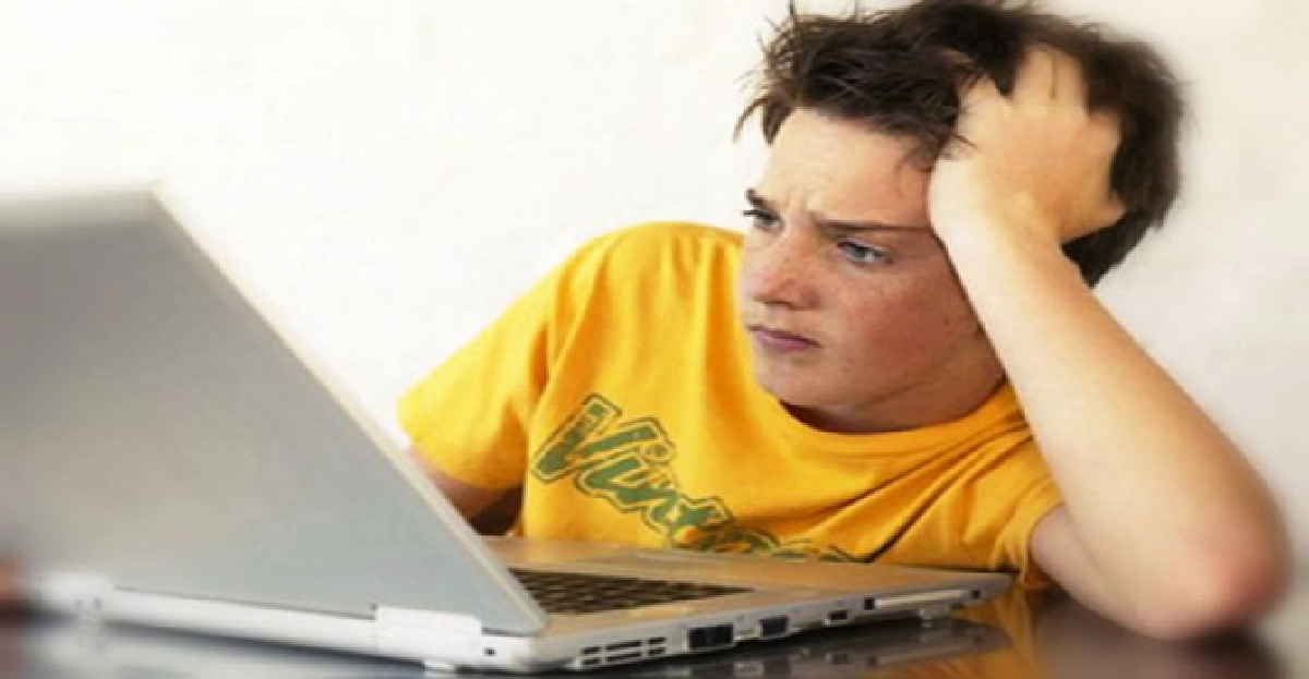 สำรวจตัวเอง เป็นสิงห์นักบ่นบน Facebook/Twitter รึยัง