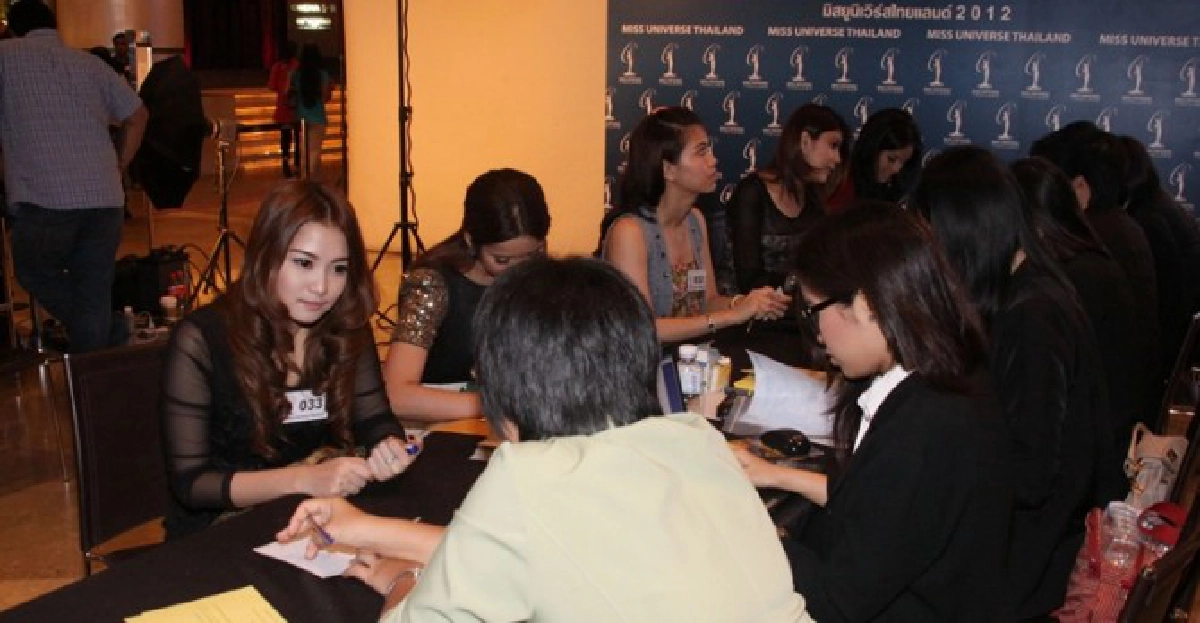 คึกคัก!สาวสวยแห่สมัคร'มิสยูนิเวิร์ส'