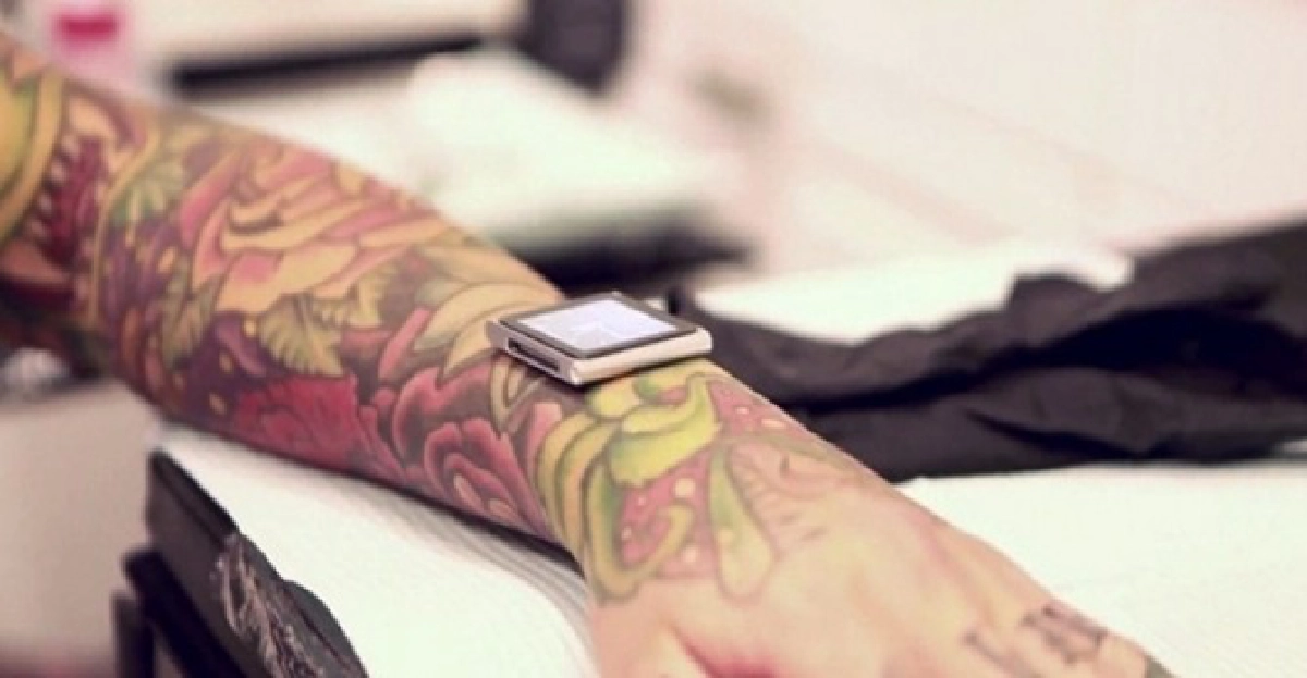 อึ้ง!ฝังแม่เหล็กติด'ไอพอด'ที่แขน อึ้ง!ฝังแม่เหล็กติด'ไอพอด'ที่แขน