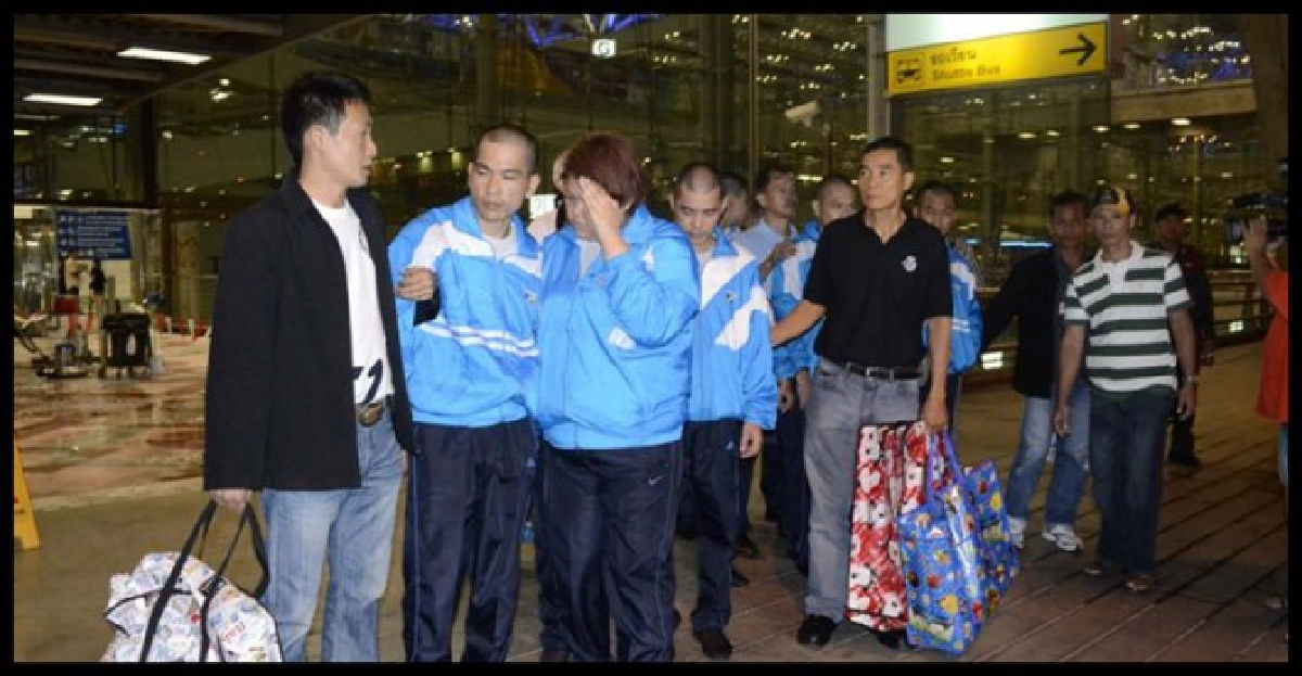 รับตัว9ผู้ต้องหาแก๊งคอลเซ็นเตอร์กลับไทย
รับตัว9ผู้ต้องหาแก๊งคอลเซ็นเตอร์กลับไทย