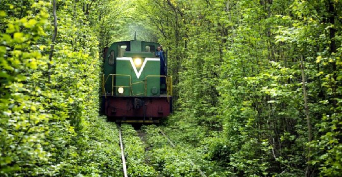 ทางรถไฟสายนี้มีแต่ความรัก ทางรถไฟสายนี้มีแต่ความรัก