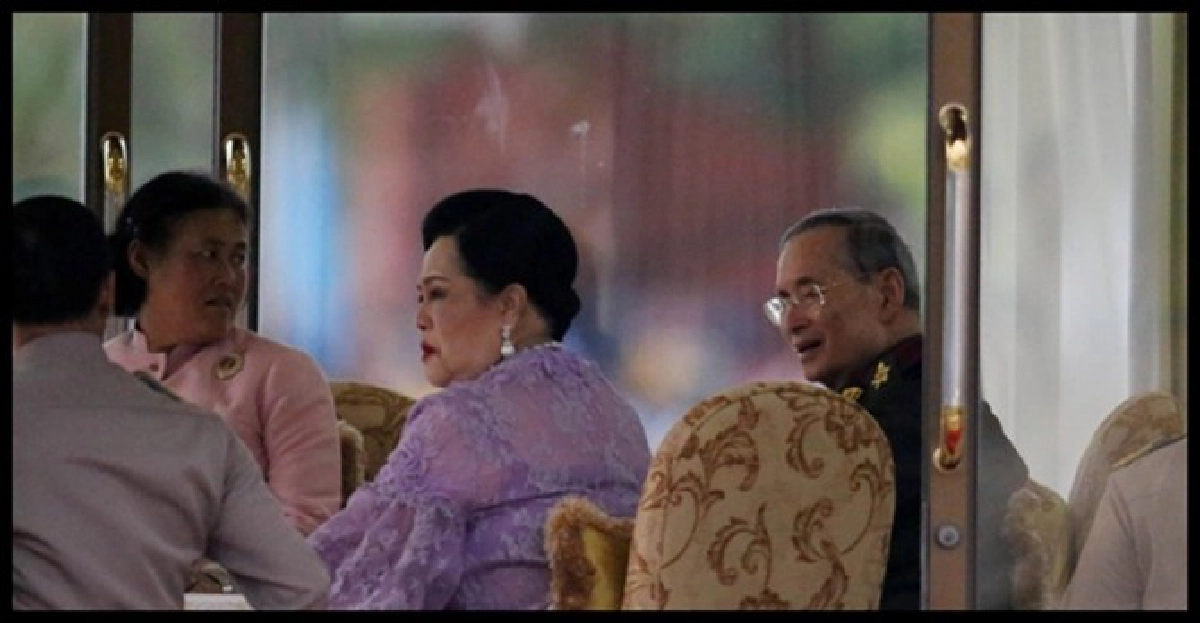 คนไทยมีความสุขได้ชมบารมี'ในหลวง' คนไทยมีความสุขได้ชมบารมี'ในหลวง'