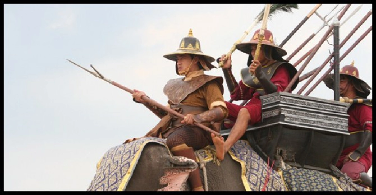 'อั้ม'ขนลุกย้อนประวัติศาสตร์ร่วมรบฉากยุทธหัตถี
'อั้ม'ขนลุกย้อนประวัติศาสตร์ร่วมรบฉากยุทธหัตถี
