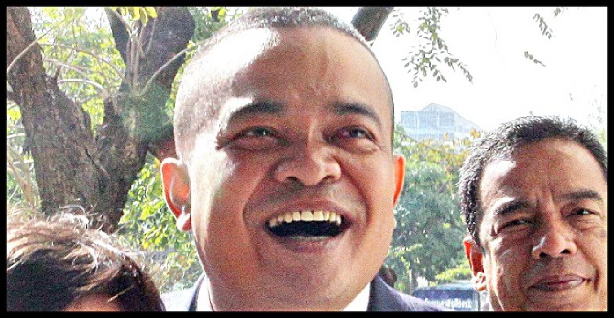 เต้น'เล็งยื่น'พรบ.ปรองดองฉบับแดง เต้น'เล็งยื่น'พรบ.ปรองดองฉบับแดง