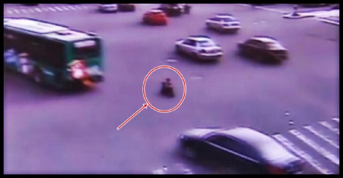 อึ้ง!3ขวบแว้นสวนเลนชั่วโมงเร่งด่วน
