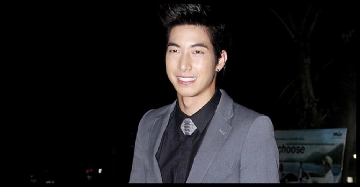 เส้นประสาทกระตุก'โตโน่'หวั่นตาบอด
เส้นประสาทกระตุก'โตโน่'หวั่นตาบอด