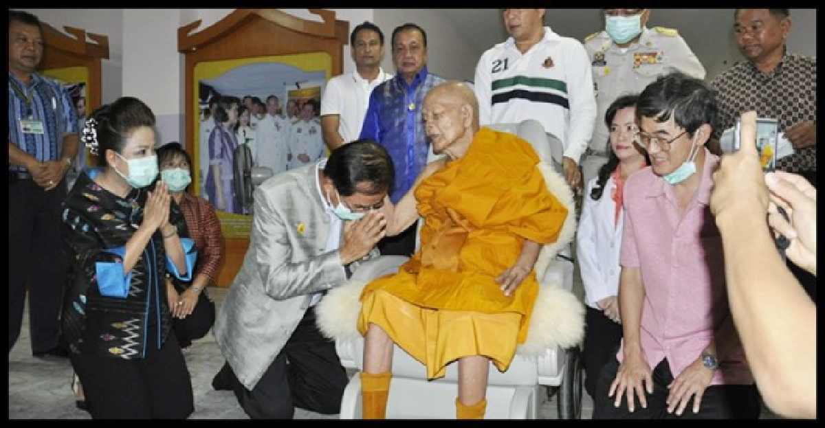 ลูกศิษย์เฮ!หลวงพ่อคูณกลับวัดบ้านไร่แล้ว ลูกศิษย์เฮ!หลวงพ่อคูณกลับวัดบ้านไร่แล้ว