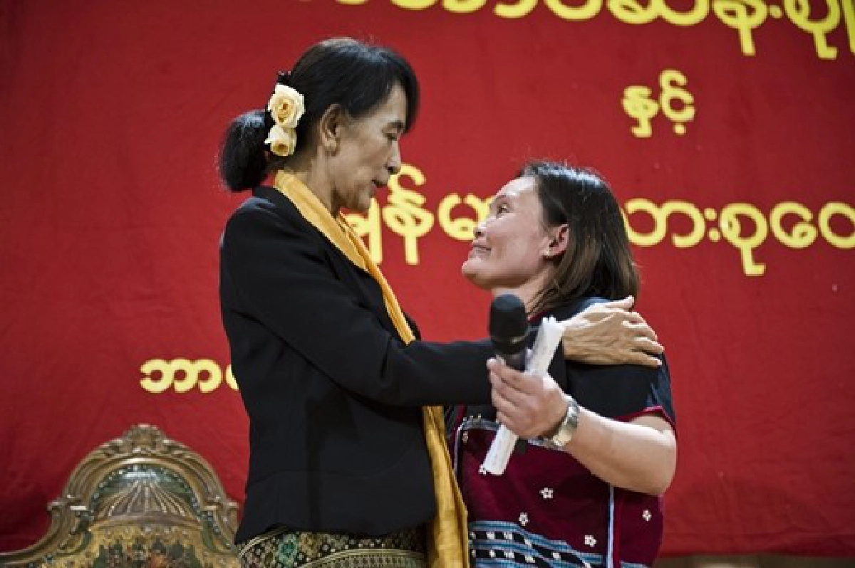 'ซูจี'เยือนอ็อกฟอร์ดย้อนอดีตสะเทือนใจ! 'ซูจี'เยือนอ็อกฟอร์ดย้อนอดีตสะเทือนใจ!