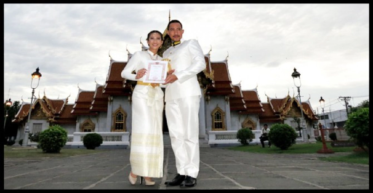 ตื้นตัน!'ป๊อก-ตั๊ก'เข้ารับพระราชทานน้ำสังข์
