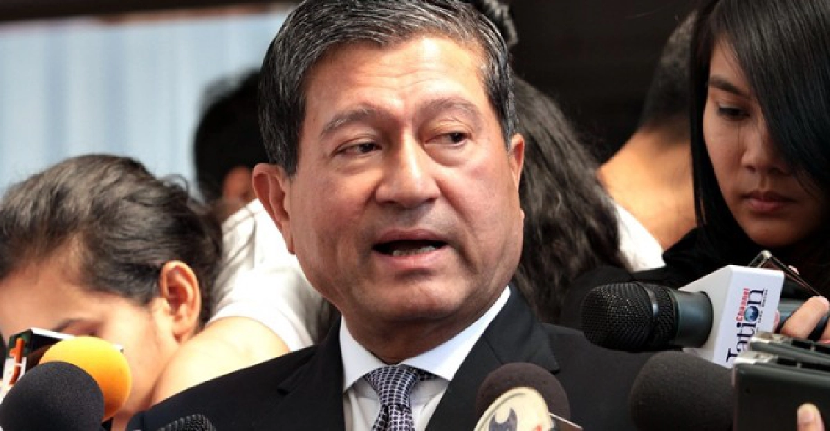 'เฉลิม'แนะศาลรธน.ควรถอย 'เฉลิม'แนะศาลรธน.ควรถอย
