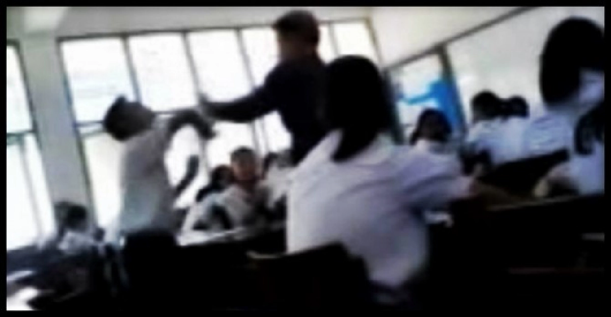 เกรียน!คลิปเสื่อมครูจะต่อยกับนร. เกรียน!คลิปเสื่อมครูจะต่อยกับนร.