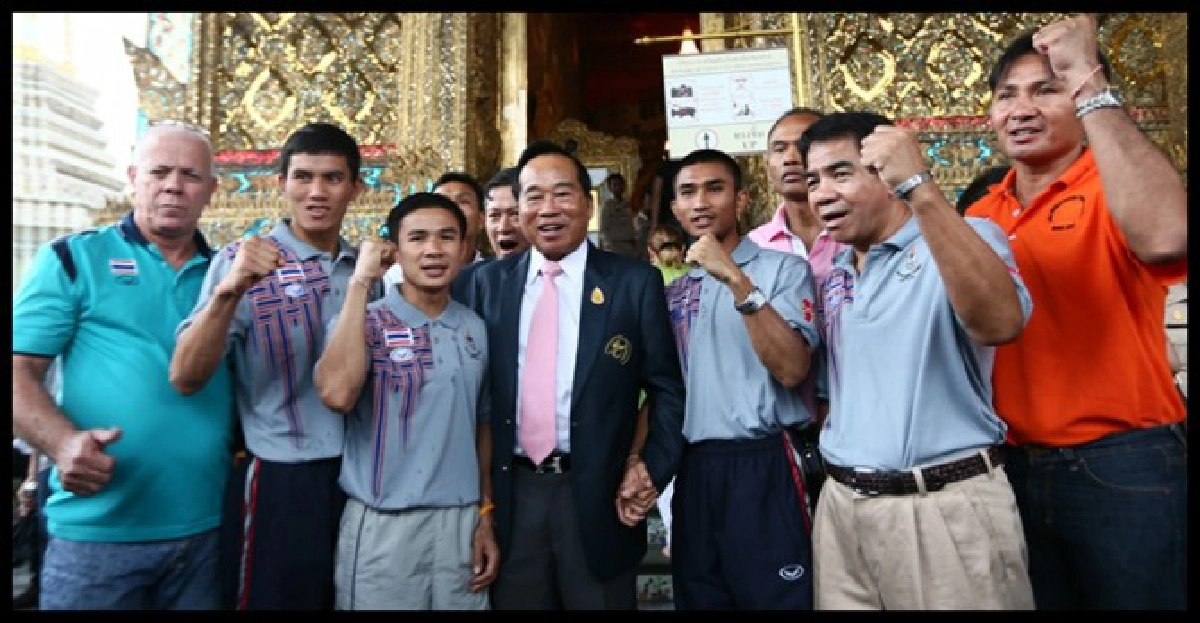 3กำปั้นไทยบุกถิ่นผู้ดี 3กำปั้นไทยบุกถิ่นผู้ดี