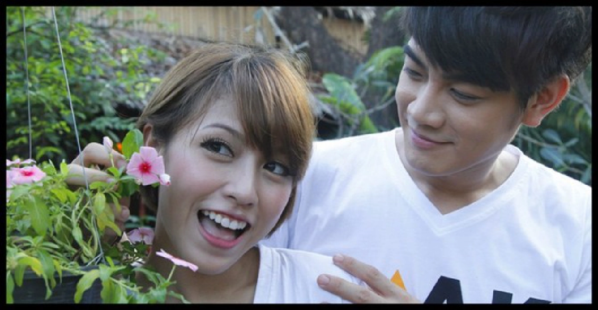 โต้'พิงค์กี้'เป็นมือที่สาม'ฟลุค-เปิ้ล'ย้ำรักยังหวาน
โต้'พิงค์กี้'เป็นมือที่สาม'ฟลุค-เปิ้ล'ย้ำรักยังหวาน