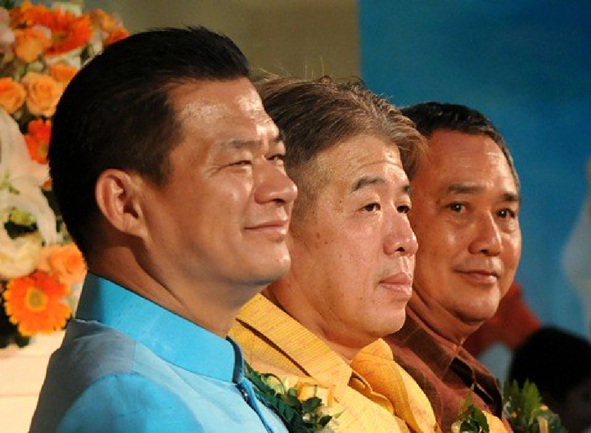 ชม-ชิม-ช็อป 6 ปีสายใยรัก ชม-ชิม-ช็อป 6 ปีสายใยรัก
