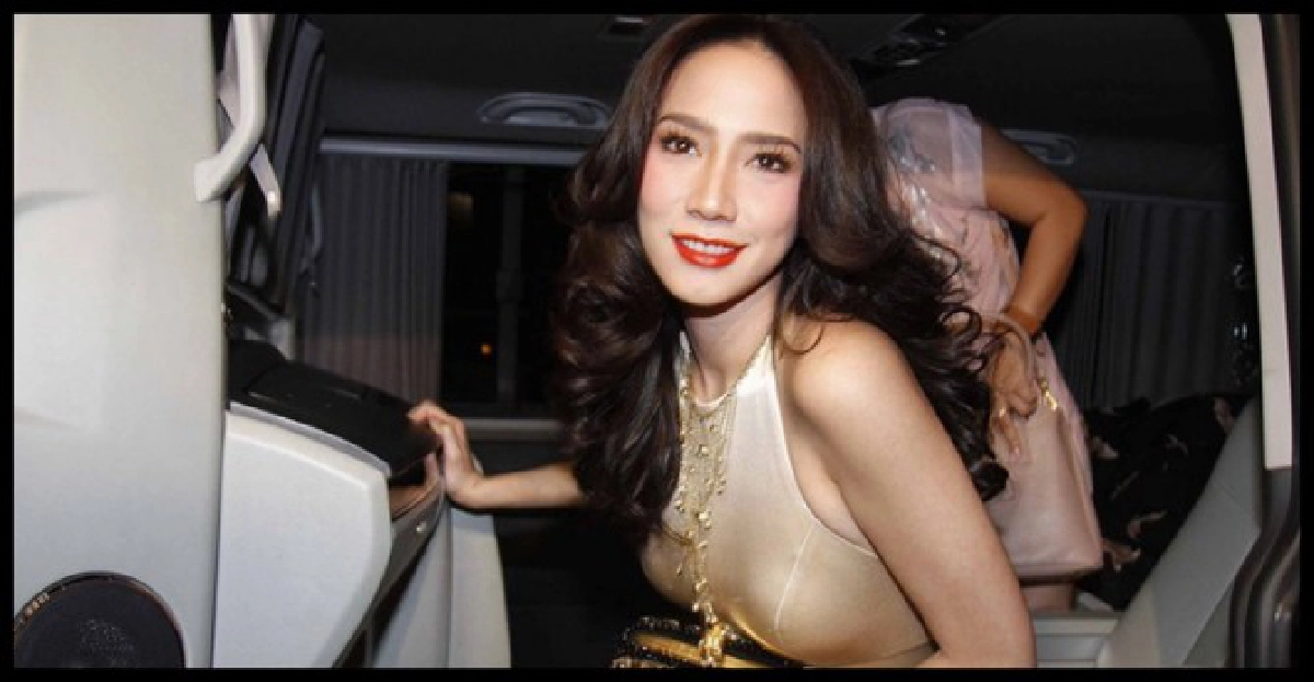 'อั้ม'เมิน'ชมพู่'ลงรูปกระเป๋าแข่ง
'อั้ม'เมิน'ชมพู่'ลงรูปกระเป๋าแข่ง