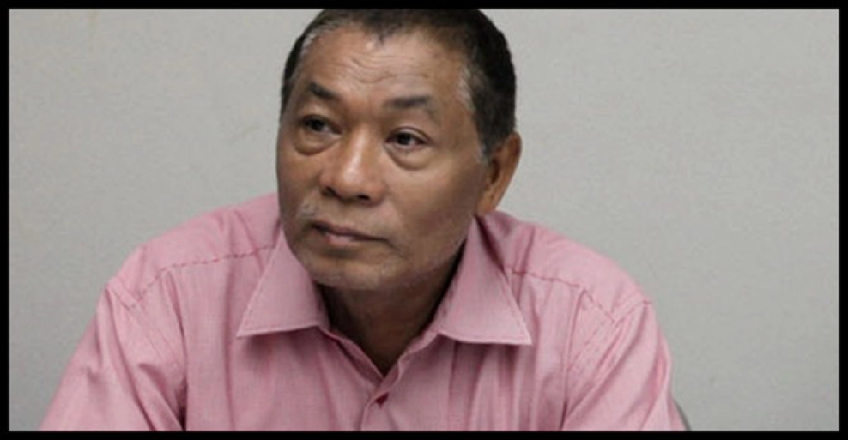 'จรัล'ชวนแดงให้กำลังใจ'ตู่'หน้าศาล 'จรัล'ชวนแดงให้กำลังใจ'ตู่'หน้าศาล