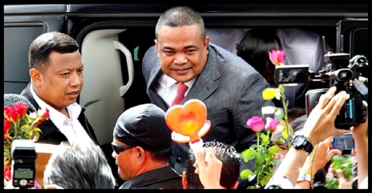 ศาลอาญาเลื่อนไต่สวนถอนประกัน'ตู่'9ส.ค. ศาลอาญาเลื่อนไต่สวนถอนประกัน'ตู่'9ส.ค.