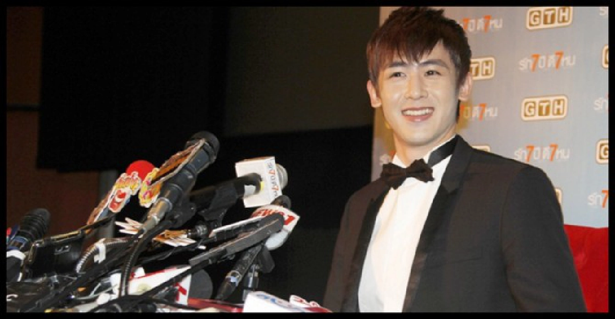'นิชคุณ'ซิ่งเก๋งชนจยย.ที่เกาหลีใต้ไร้เจ็บ
'นิชคุณ'ซิ่งเก๋งชนจยย.ที่เกาหลีใต้ไร้เจ็บ