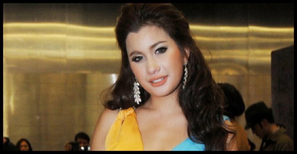 'ปู'ปิดปากควง'โน้ต'ดินเนอร์
'ปู'ปิดปากควง'โน้ต'ดินเนอร์