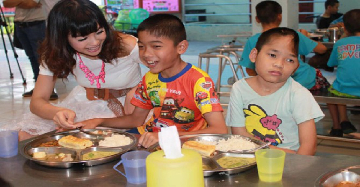 'บลูเบอร์รี่'ฉลองวันเกิดบ้านนนทภูมิ ปากเกร็ด
'บลูเบอร์รี่'ฉลองวันเกิดบ้านนนทภูมิ ปากเกร็ด