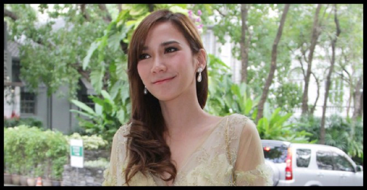 'อั้ม'ปัดเปิดตัว'แอม'ฐานะแฟน
'อั้ม'ปัดเปิดตัว'แอม'ฐานะแฟน