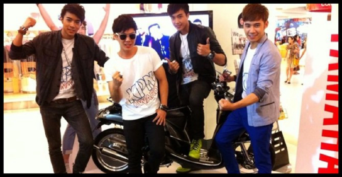 รุ่นพี่'เคพีเอ็น'ให้น้องใหม่'เคพีเอ็น อวอร์ด#22'
รุ่นพี่'เคพีเอ็น'ให้น้องใหม่'เคพีเอ็น อวอร์ด#22'