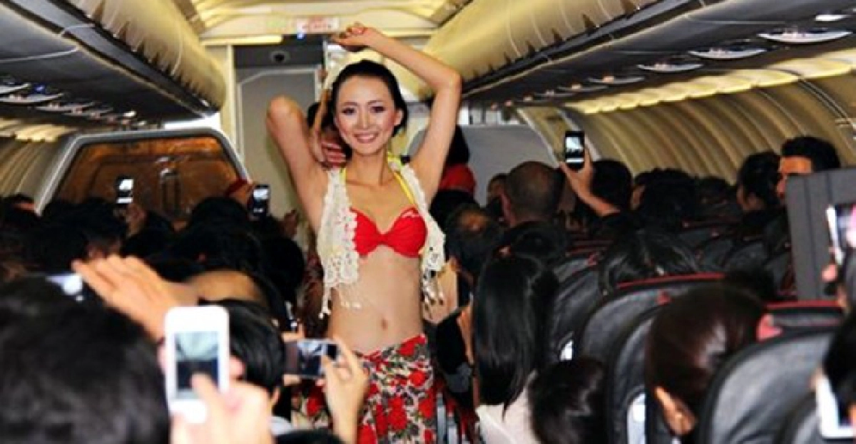 ปรับ!3หมื่น'เวียดเจ็ทแอร์'โชว์หวิวบนเครื่อง