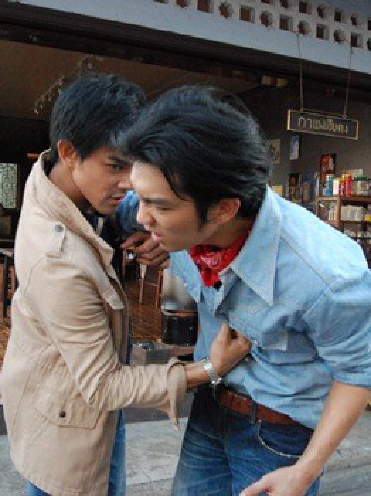 'โตโน่-มอส'แท็กทีมบู๊อัดเหล่าร้ายน่วม 'โตโน่-มอส'แท็กทีมบู๊อัดเหล่าร้ายน่วม